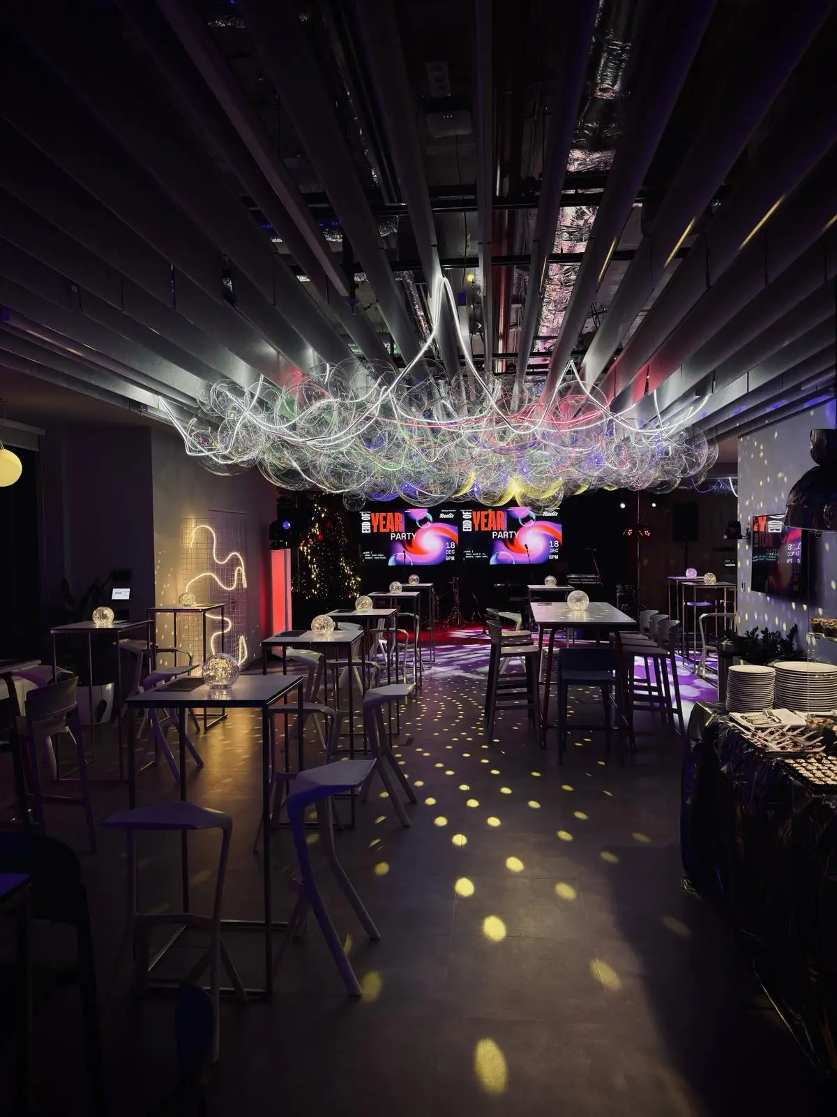 Парти в стил Neon Galaxy